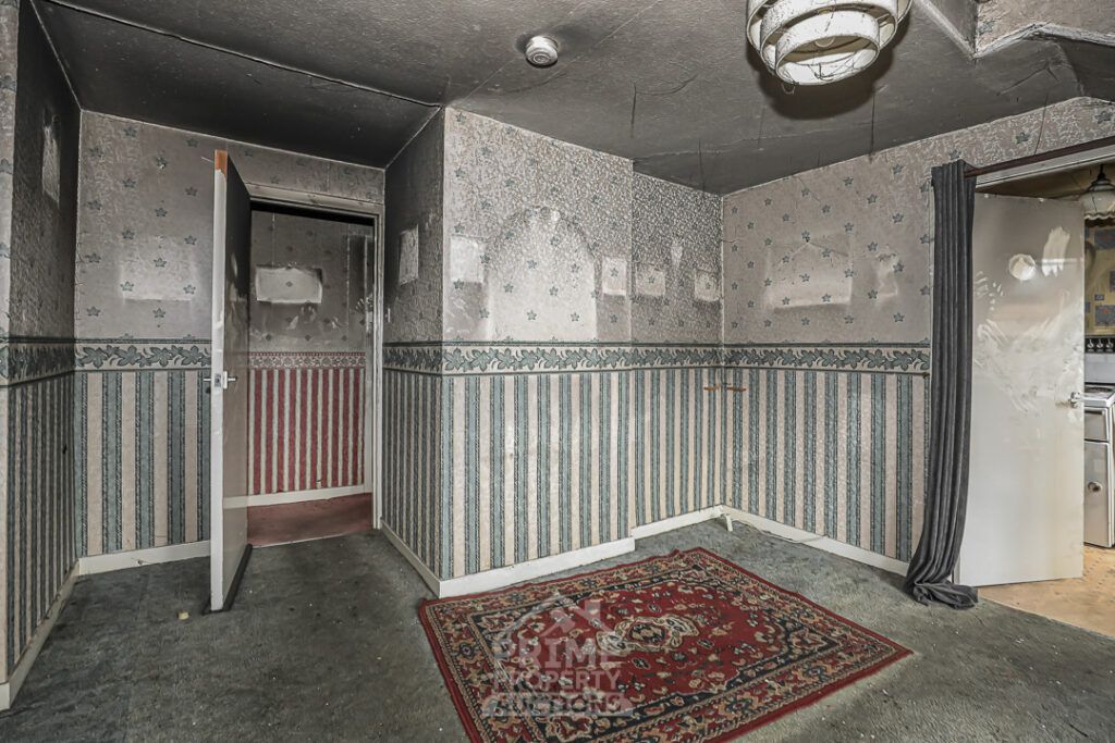Property photo 2 of 21