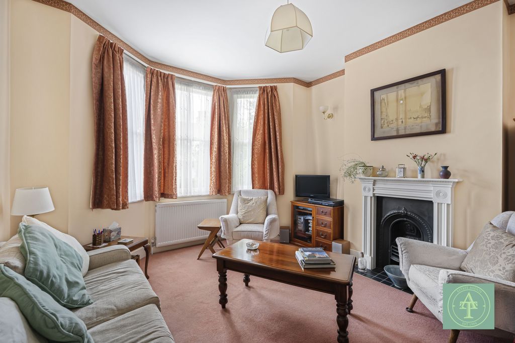 Property photo 2 of 16 Gallery