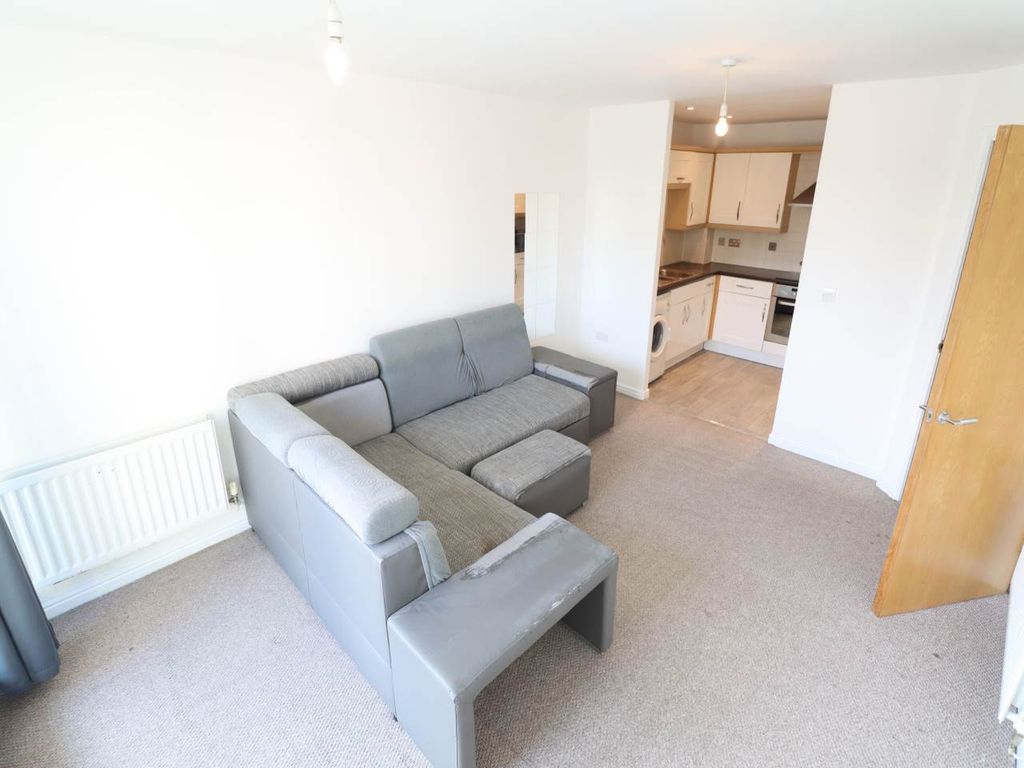 Property photo 3 of 6 42Bb73A1-9F17-4477-B6B9-63Da735Be8d1