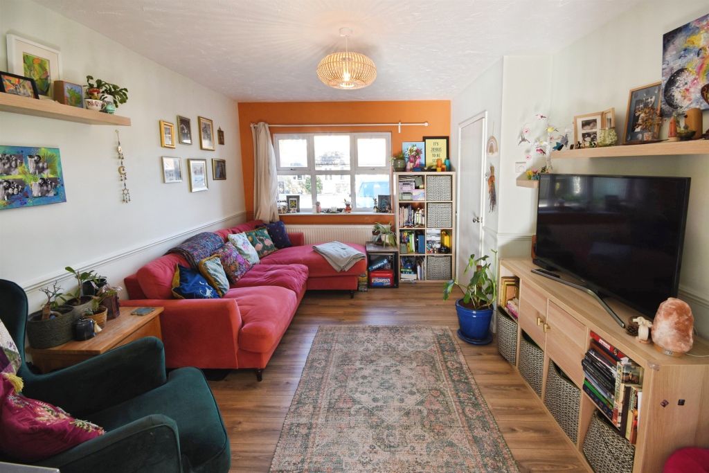 Property photo 2 of 17