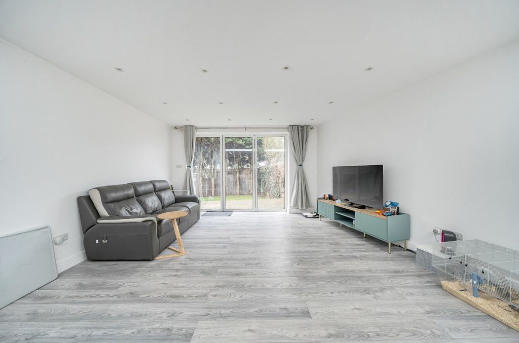 Property photo 3 of 21 1422607-11-69A6Fd...