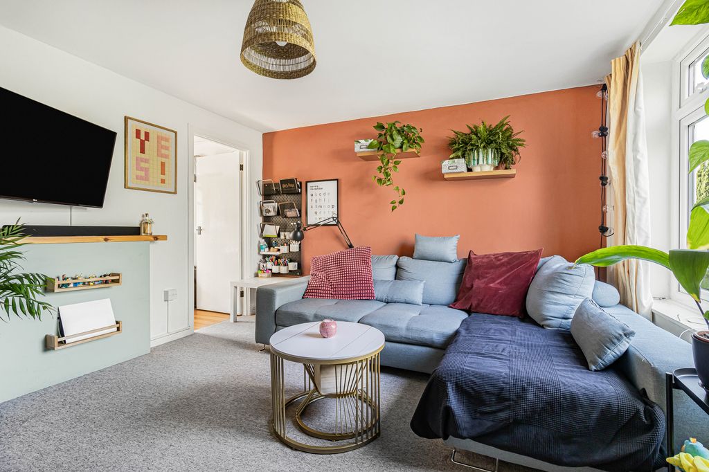 Property photo 3 of 18 574887