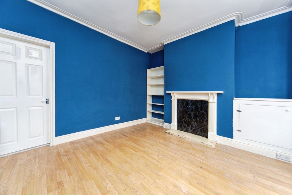 Property photo 3 of 16 Pbox-Img.Jpg