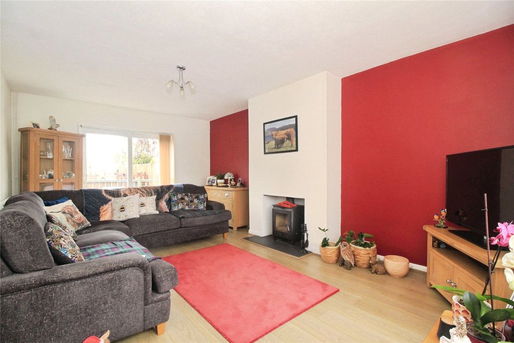 Property photo 2 of 14 Lounge