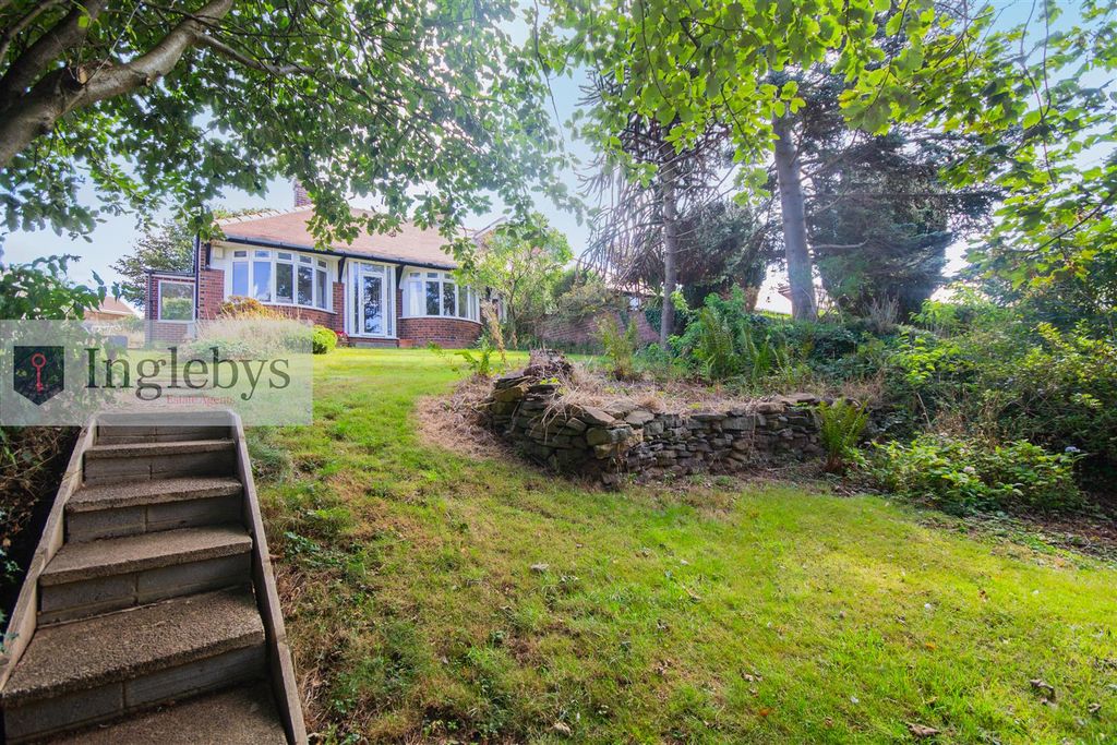 Property photo 1 of 40