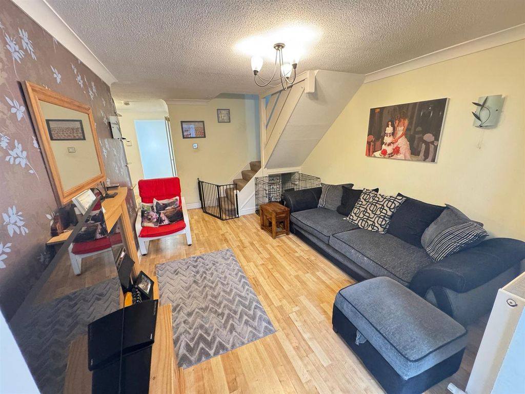Property photo 2 of 22