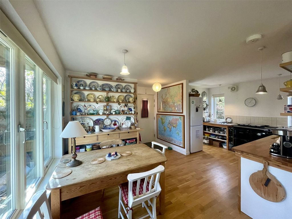 Property photo 3 of 29 Picture No. 33