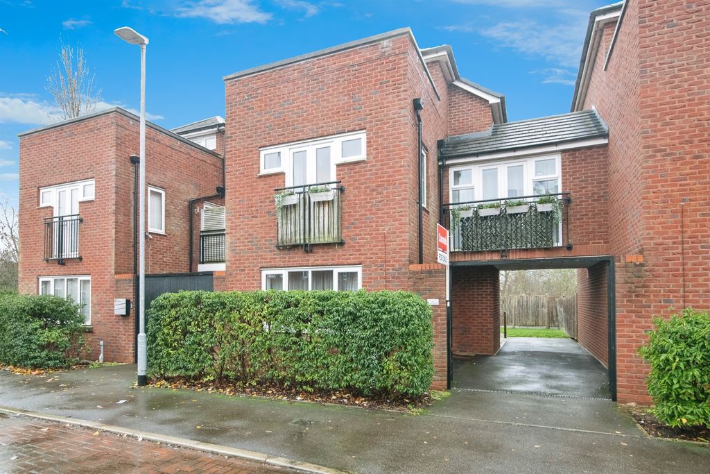 Property photo 1 of 23