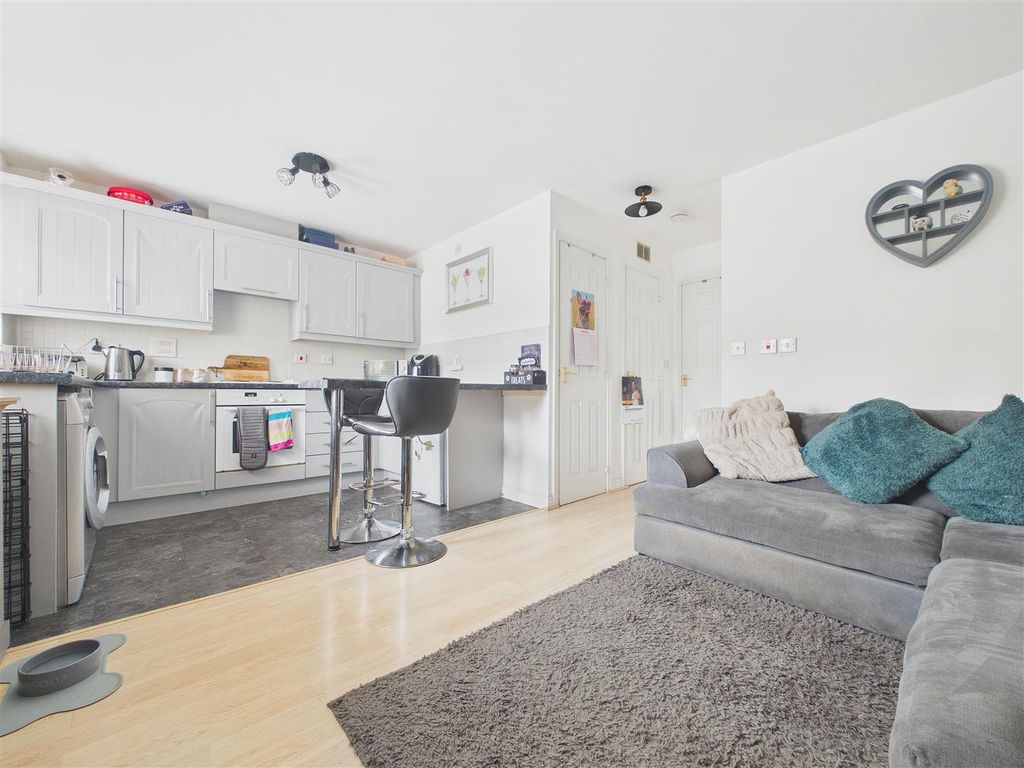 Property photo 2 of 7 Cam01407G0-Pr0116-Still001.Jpg