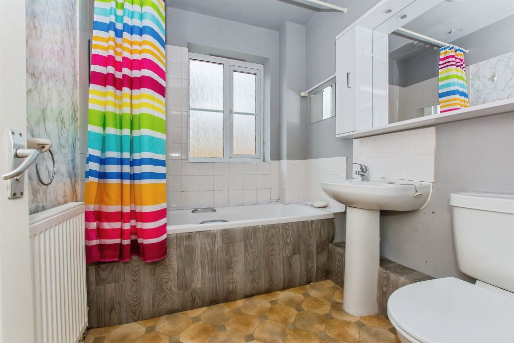 Property photo 3 of 17