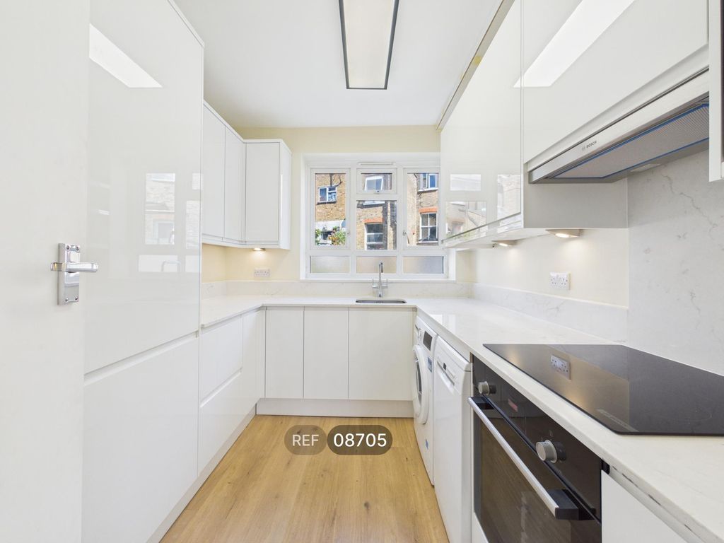 Property photo 1 of 8 Kitchen