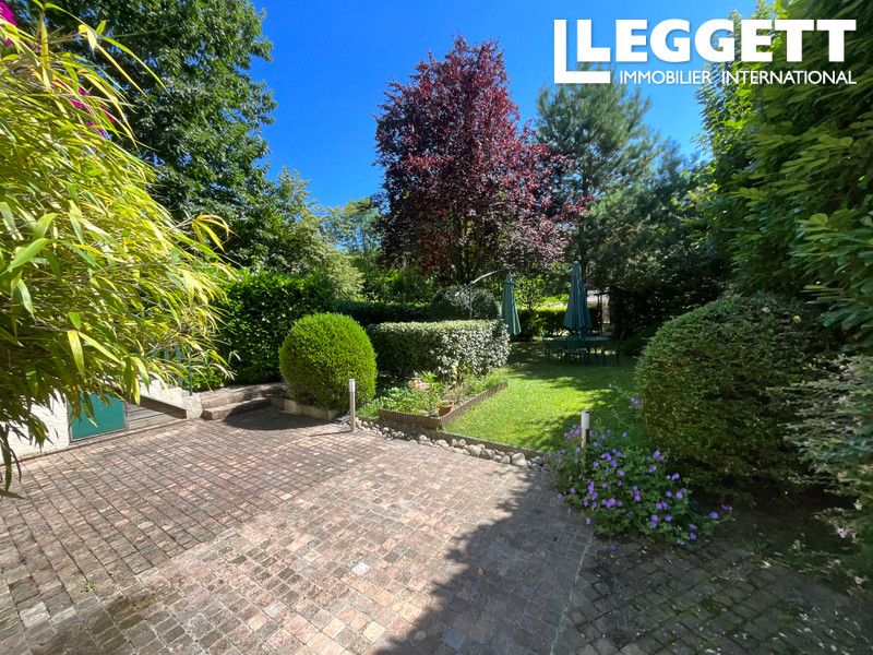 Property photo 2 of 10