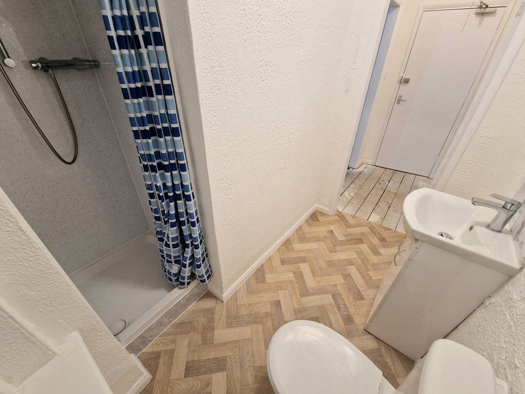 Property photo 3 of 3