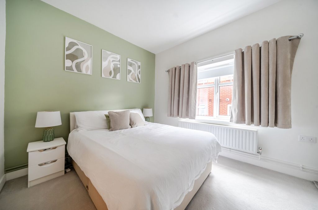 Additional image 4 of 1 bed flat for saleHill Lane, Shirley, Southampton, Hampshire SO15