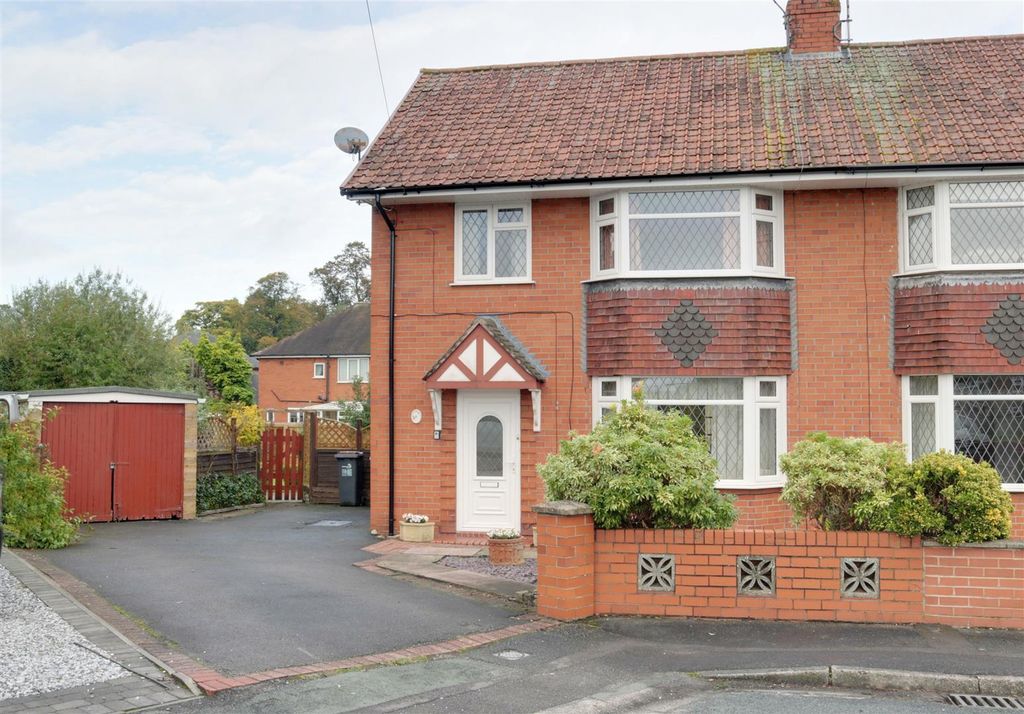 Property photo 2 of 25
