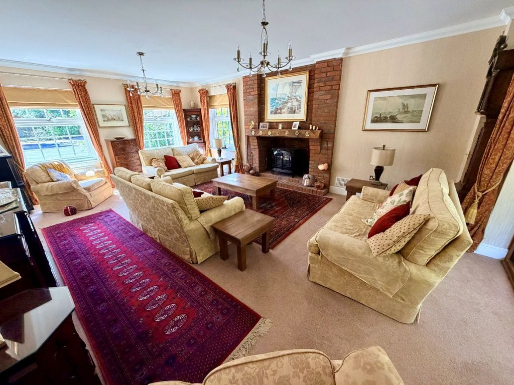 Property photo 3 of 50 Sitting Room