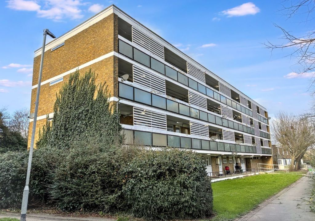 Property photo 1 of 4