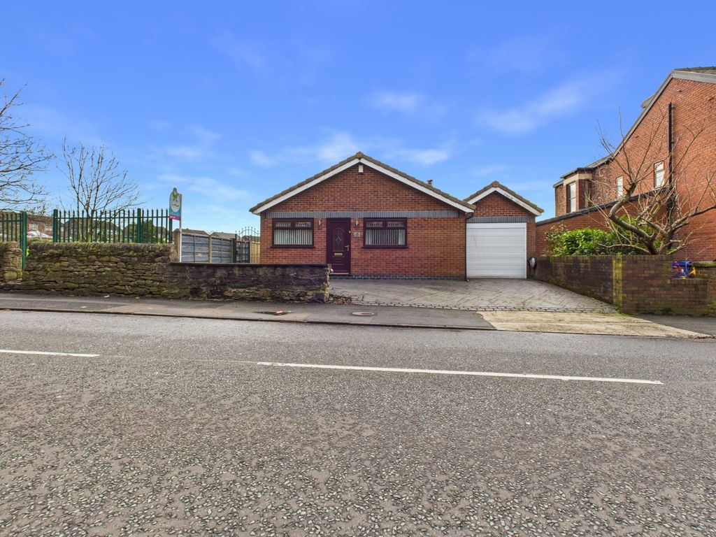 Property photo 2 of 29 Cam03729G0-Pr0220-Still036