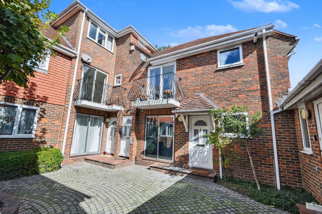 Property photo 2 of 7