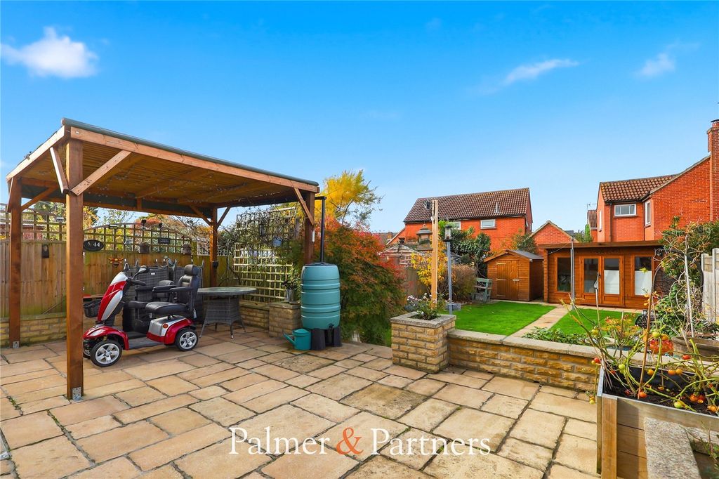 Property photo 3 of 31 Picture No. 17