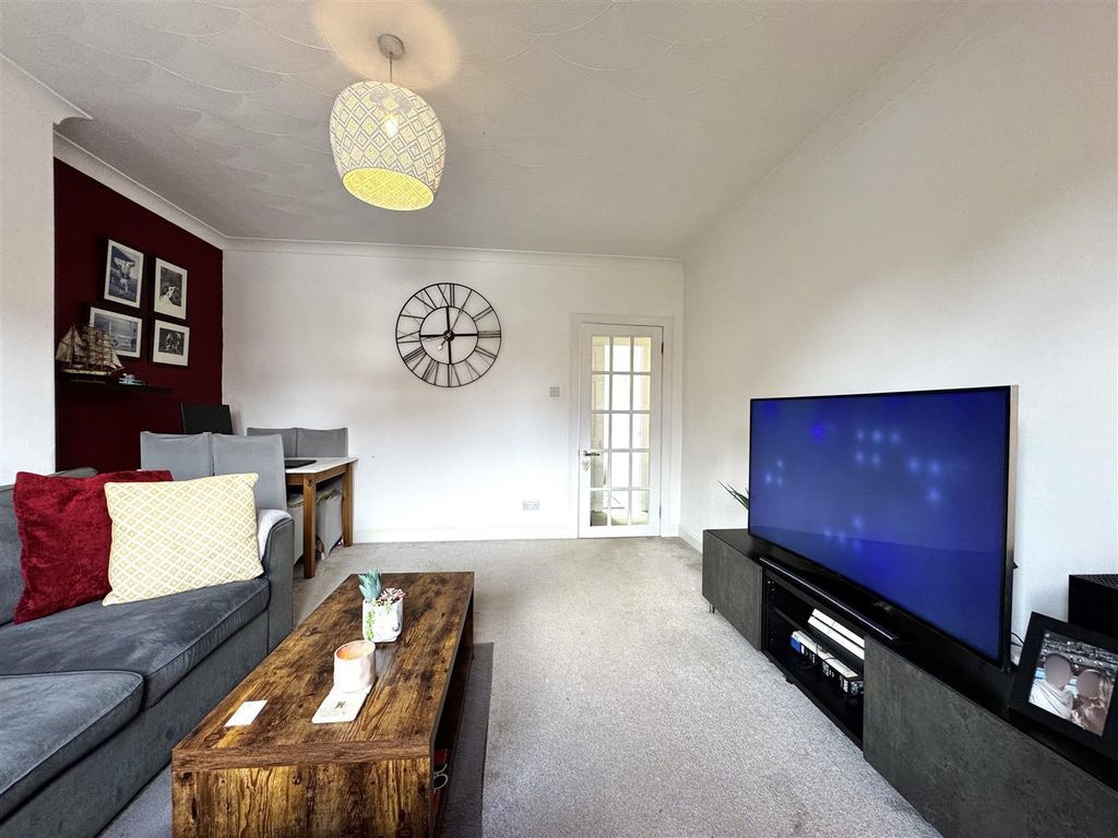 Property photo 3 of 11 -S-9T8Qnluq3F5Oxzct60A.Jpg