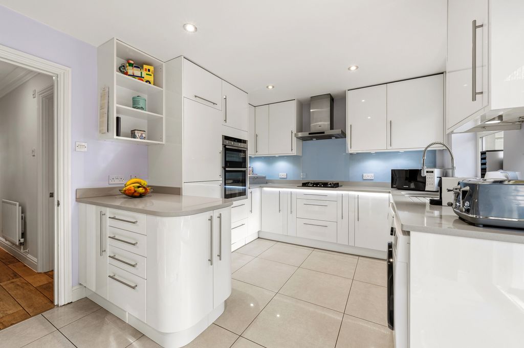 Property photo 2 of 21 Picture No. 06