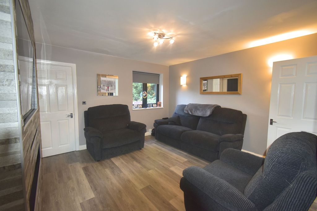 Property photo 3 of 12 Sitting Room