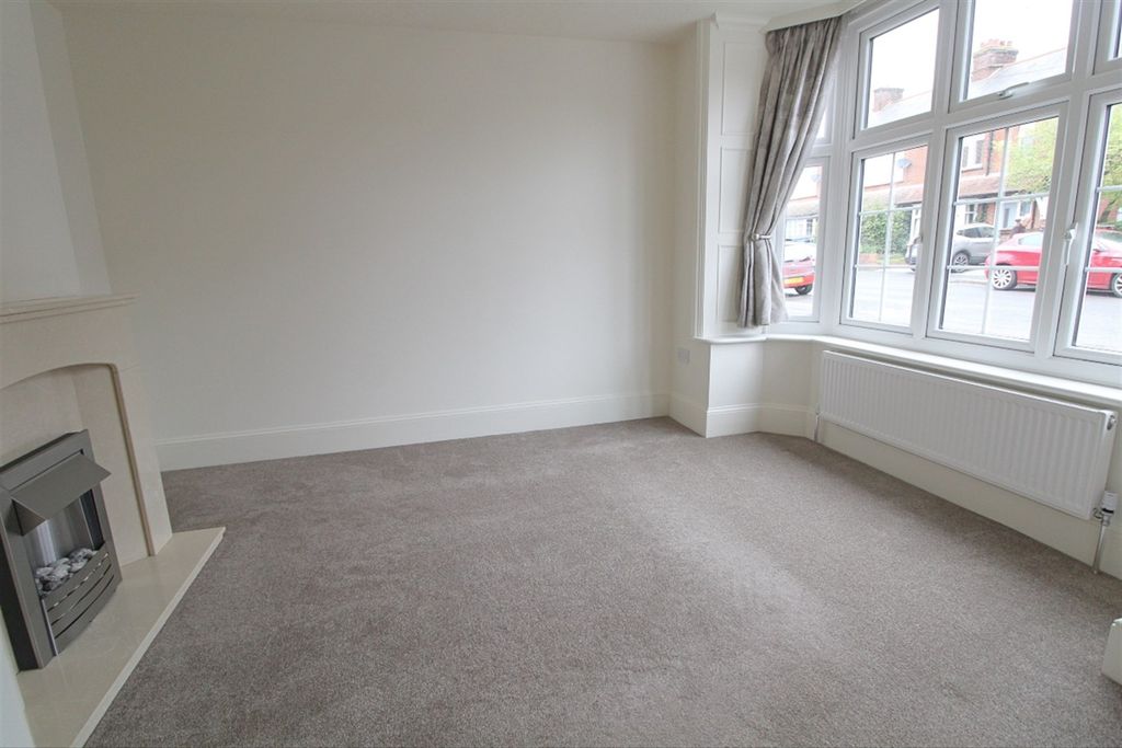 Property photo 3 of 13 Living Room