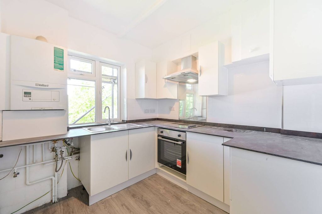 Property photo 2 of 4