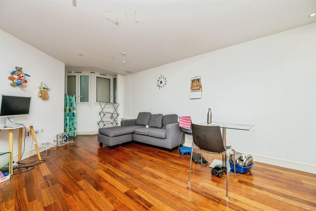 Property photo 3 of 21