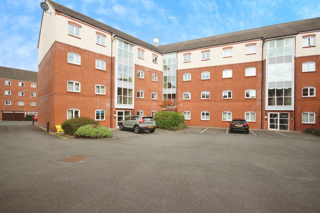 Property photo 1 of 16 Front