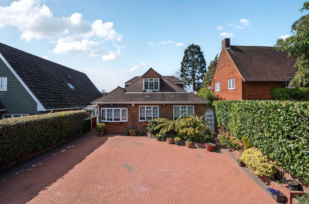 Property photo 1 of 14 Davidson Frost-Wellings, Dfw, Green Lane, Stanmore