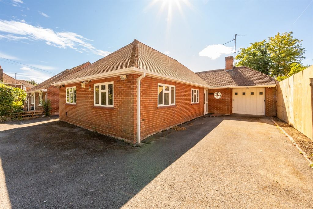 Property photo 1 of 13 (Main)