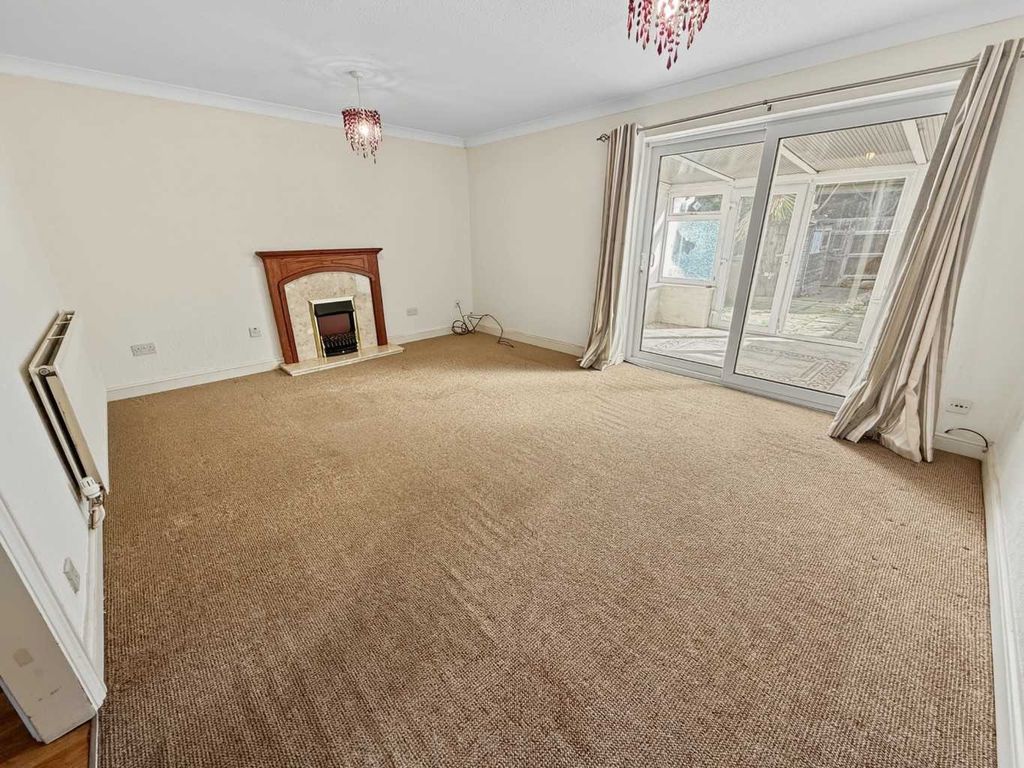 Property photo 3 of 29 5574674
