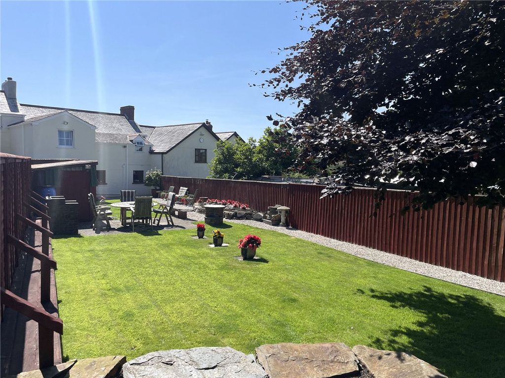 Property photo 2 of 12 Picture No. 16