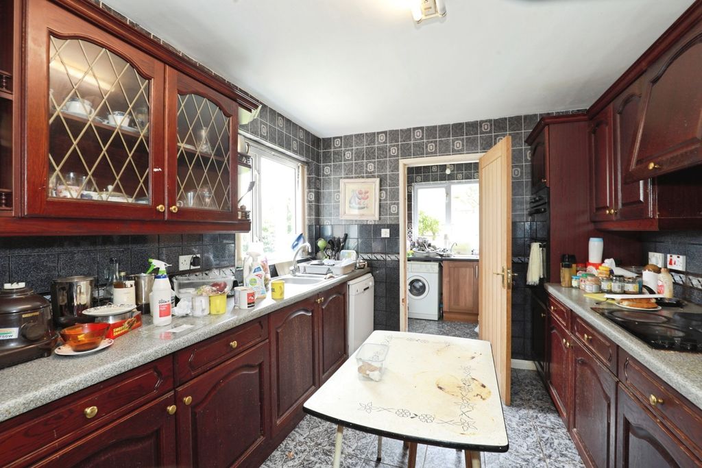 Property photo 3 of 13 Pbox-Img.Jpg