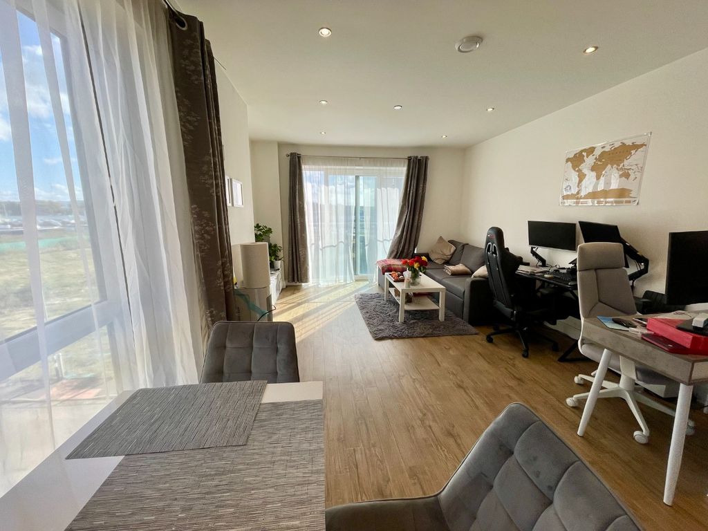 Property photo 2 of 7 3636652