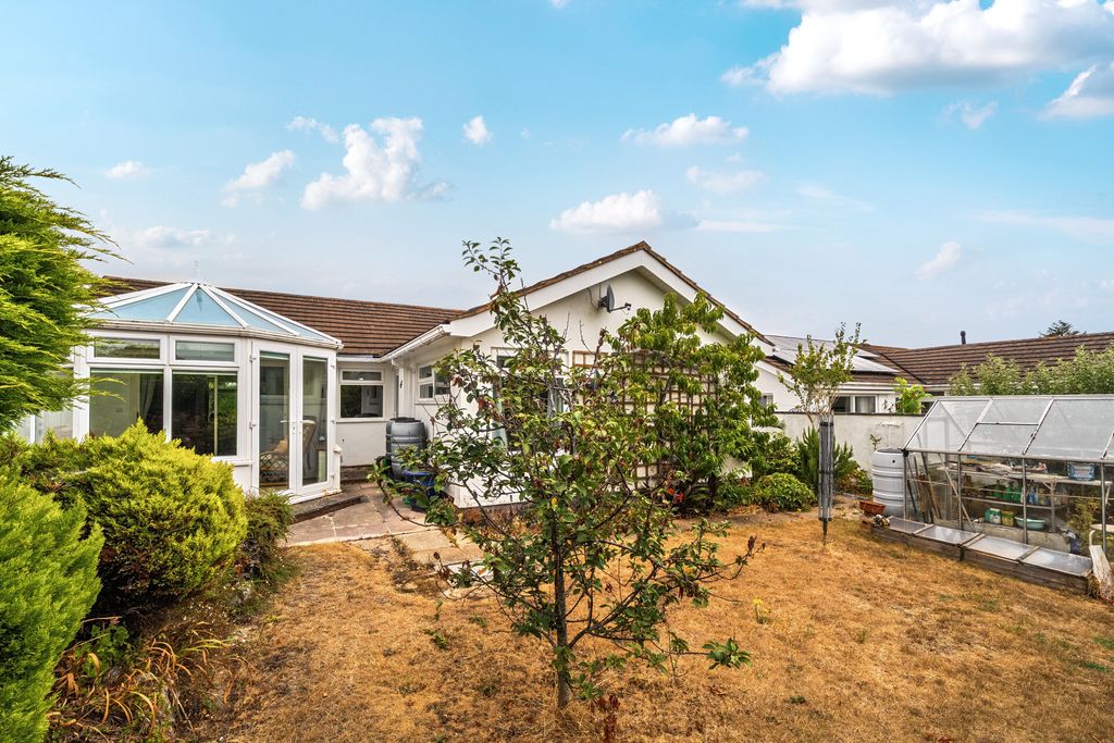 Property photo 3 of 22 7-6A82d26Dda283-1...