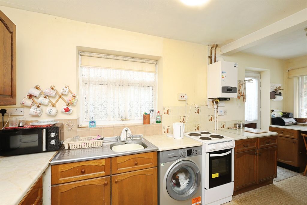 Property photo 3 of 17