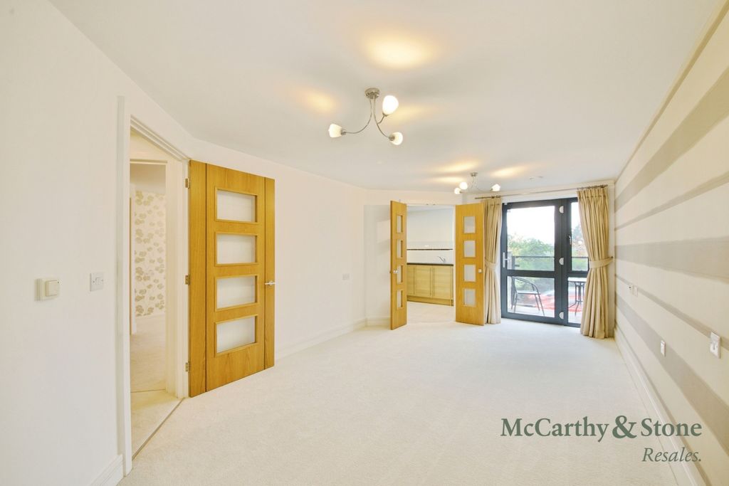 Property photo 1 of 10 Pbox-Img.Jpg