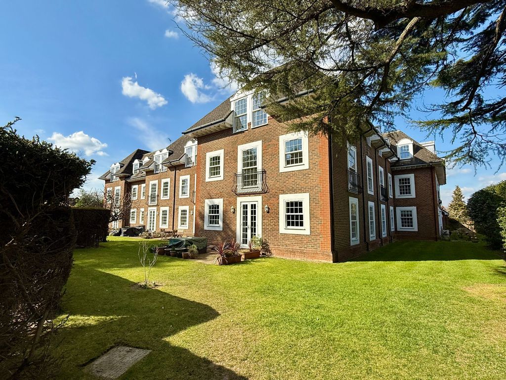 Property photo 1 of 9