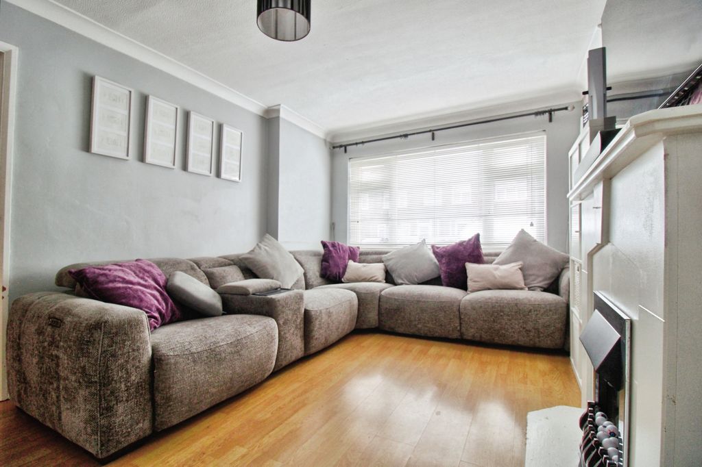 Property photo 3 of 22 1