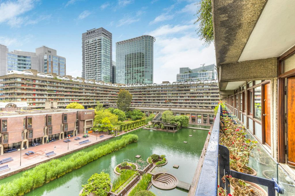 Property photo 1 of 16 187_Andrewes_House11.Jpg