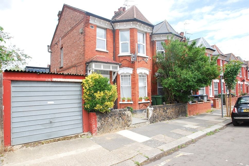 Property photo 1 of 12 Photo 0