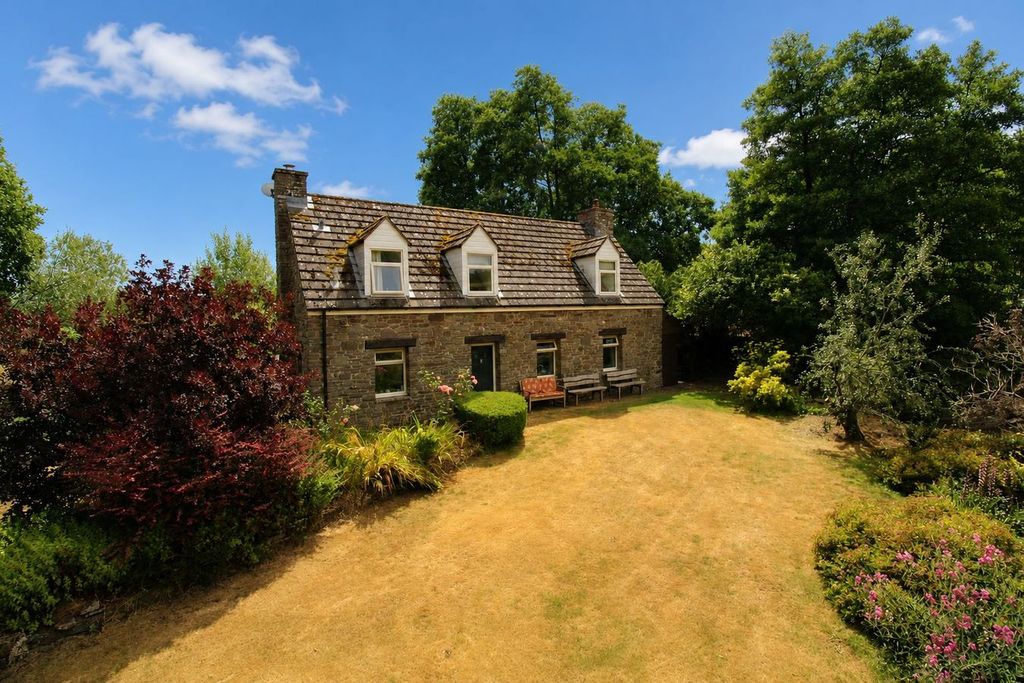 Property photo 1 of 30