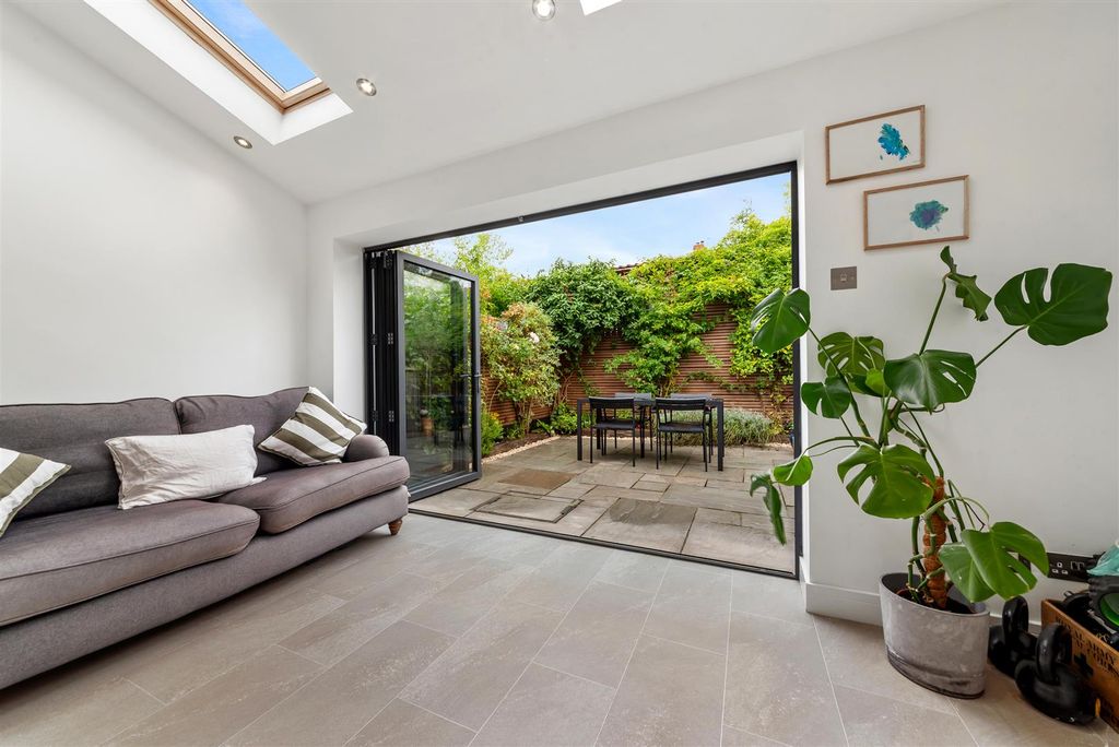 Property photo 2 of 36 Wyndham-Road-01.Jpg