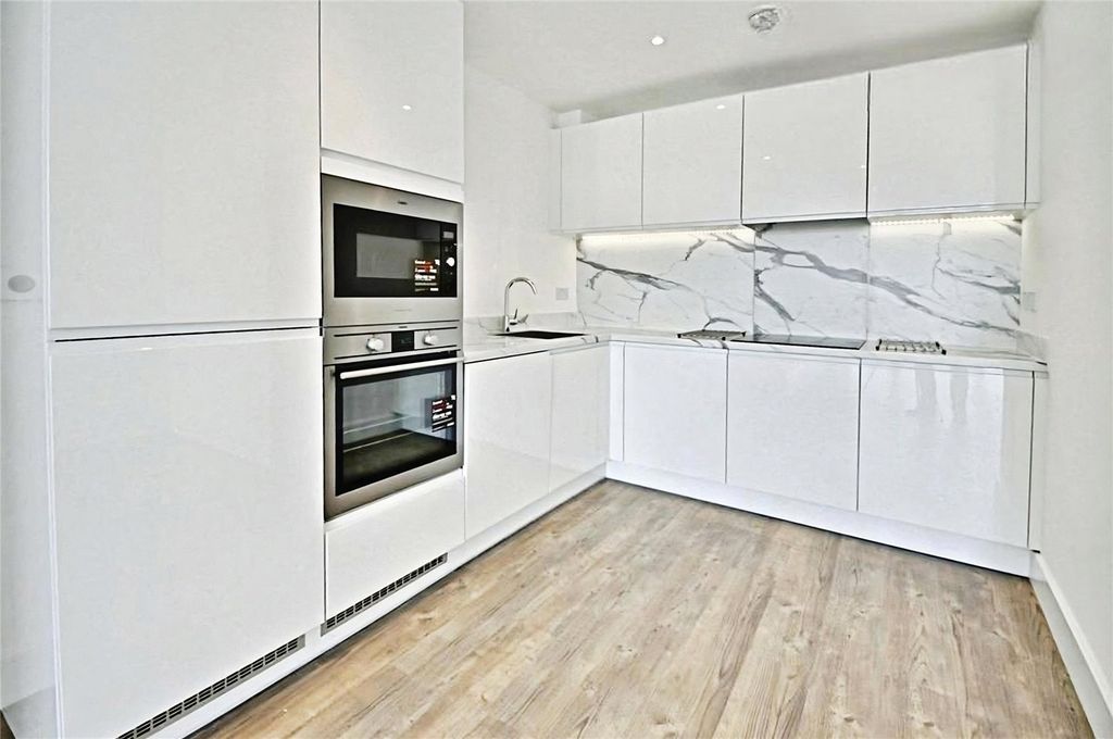 Property photo 1 of 8 Picture No. 11