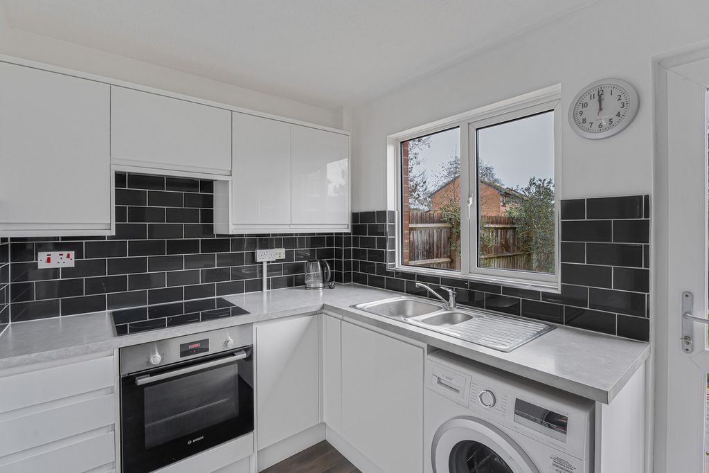 Property photo 2 of 19