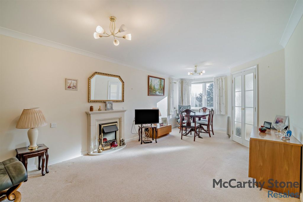 Property photo 2 of 14 Living Room