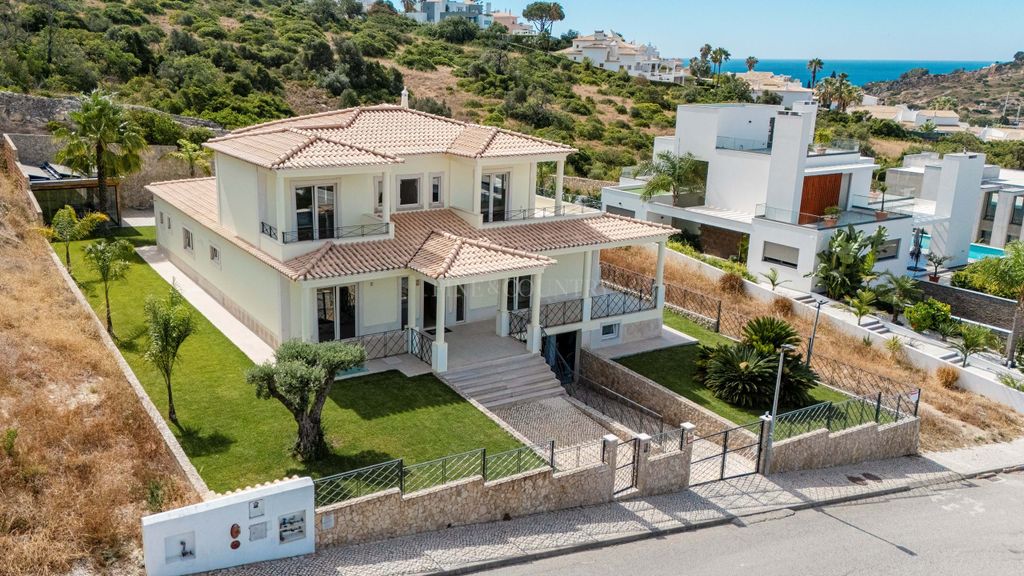 Property photo 1 of 30